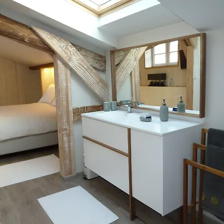 Les Parfums De Madeleine Bed & Breakfast