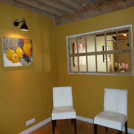 Les Parfums De Madeleine Bed & Breakfast