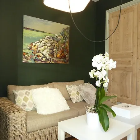 Les Parfums De Madeleine Bed & Breakfast *