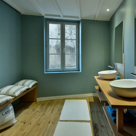 Les Parfums De Madeleine Bed and breakfast