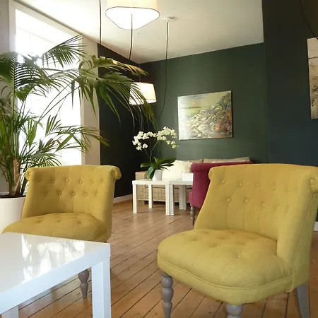 Les Parfums De Madeleine Bed & Breakfast 3*