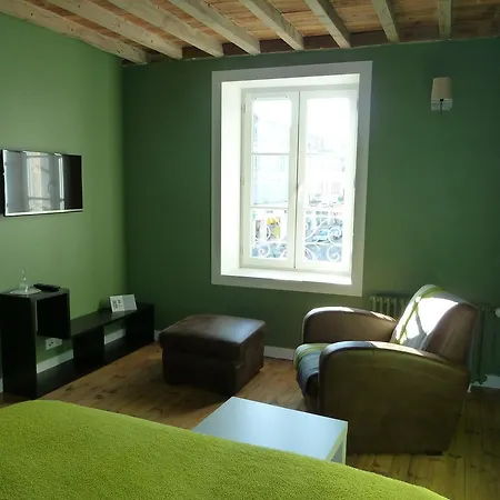 Les Parfums De Madeleine Bed and breakfast